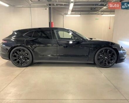 Черный Порше Тайкан, объемом двигателя 0 л и пробегом 43 тыс. км за 70000 $, фото 5 на Automoto.ua