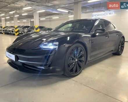 Черный Порше Тайкан, объемом двигателя 0 л и пробегом 43 тыс. км за 70000 $, фото 4 на Automoto.ua