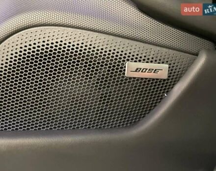 Черный Порше Тайкан, объемом двигателя 0 л и пробегом 43 тыс. км за 70000 $, фото 21 на Automoto.ua