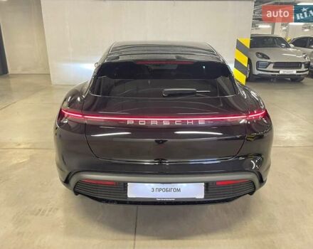 Черный Порше Тайкан, объемом двигателя 0 л и пробегом 43 тыс. км за 70000 $, фото 8 на Automoto.ua
