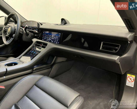 Черный Порше Тайкан, объемом двигателя 0 л и пробегом 32 тыс. км за 88000 $, фото 6 на Automoto.ua