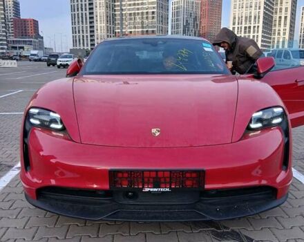Красный Порше Тайкан, объемом двигателя 0 л и пробегом 32 тыс. км за 45000 $, фото 5 на Automoto.ua