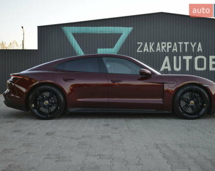 Красный Порше Тайкан, объемом двигателя 0 л и пробегом 8 тыс. км за 125500 $, фото 24 на Automoto.ua