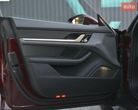 Красный Порше Тайкан, объемом двигателя 0 л и пробегом 8 тыс. км за 125500 $, фото 36 на Automoto.ua