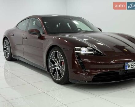 Красный Порше Тайкан, объемом двигателя 0 л и пробегом 35 тыс. км за 63000 $, фото 6 на Automoto.ua