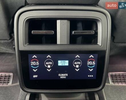 Красный Порше Тайкан, объемом двигателя 0 л и пробегом 35 тыс. км за 63000 $, фото 34 на Automoto.ua