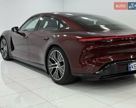 Красный Порше Тайкан, объемом двигателя 0 л и пробегом 35 тыс. км за 63000 $, фото 13 на Automoto.ua