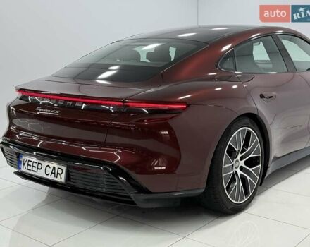 Красный Порше Тайкан, объемом двигателя 0 л и пробегом 35 тыс. км за 63000 $, фото 16 на Automoto.ua