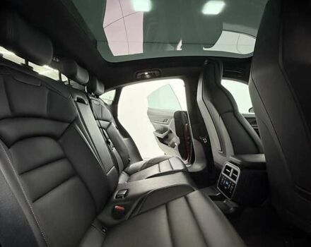 Красный Порше Тайкан, объемом двигателя 0 л и пробегом 35 тыс. км за 63000 $, фото 35 на Automoto.ua