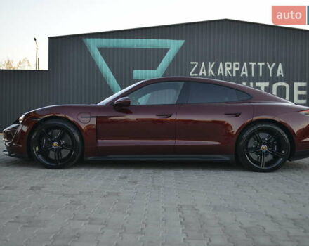 Красный Порше Тайкан, объемом двигателя 0 л и пробегом 8 тыс. км за 125500 $, фото 26 на Automoto.ua