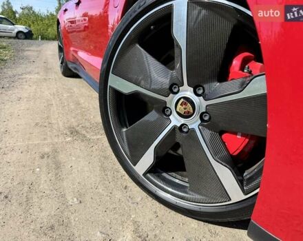 Красный Порше Тайкан, объемом двигателя 0 л и пробегом 60 тыс. км за 73800 $, фото 30 на Automoto.ua