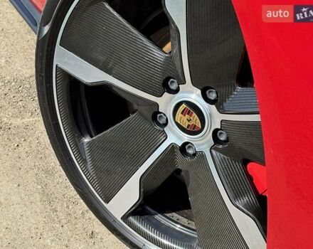 Красный Порше Тайкан, объемом двигателя 0 л и пробегом 60 тыс. км за 73800 $, фото 29 на Automoto.ua