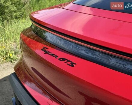 Красный Порше Тайкан, объемом двигателя 0 л и пробегом 60 тыс. км за 73800 $, фото 20 на Automoto.ua