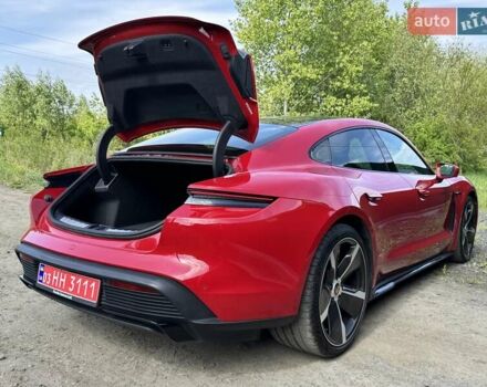 Красный Порше Тайкан, объемом двигателя 0 л и пробегом 60 тыс. км за 73800 $, фото 34 на Automoto.ua
