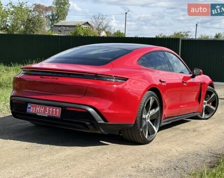 Красный Порше Тайкан, объемом двигателя 0 л и пробегом 60 тыс. км за 73800 $, фото 11 на Automoto.ua