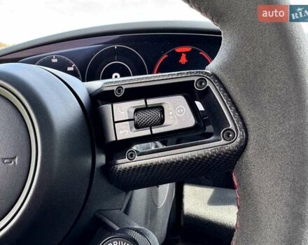 Красный Порше Тайкан, объемом двигателя 0 л и пробегом 60 тыс. км за 73800 $, фото 61 на Automoto.ua