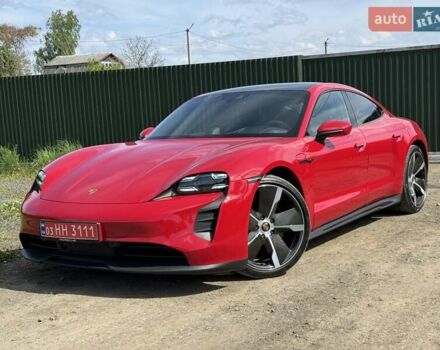 Красный Порше Тайкан, объемом двигателя 0 л и пробегом 60 тыс. км за 73800 $, фото 2 на Automoto.ua