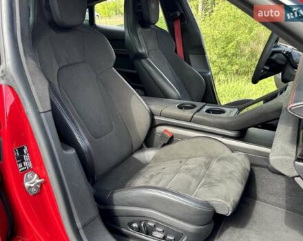 Красный Порше Тайкан, объемом двигателя 0 л и пробегом 60 тыс. км за 73800 $, фото 80 на Automoto.ua