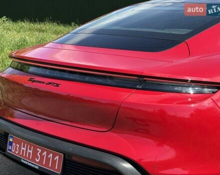 Красный Порше Тайкан, объемом двигателя 0 л и пробегом 60 тыс. км за 73800 $, фото 21 на Automoto.ua