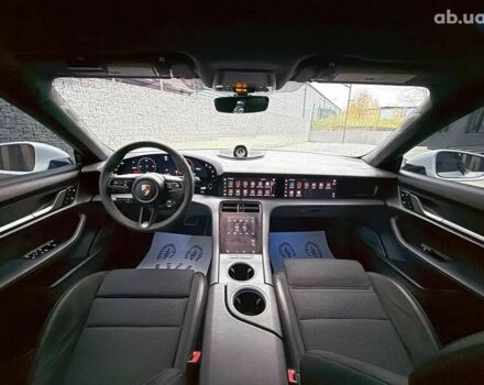 Порше Тайкан, объемом двигателя 0 л и пробегом 43 тыс. км за 71000 $, фото 23 на Automoto.ua