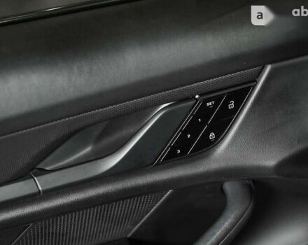 Порше Тайкан, объемом двигателя 0 л и пробегом 38 тыс. км за 68900 $, фото 25 на Automoto.ua