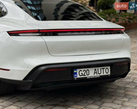 Порше Тайкан 2020 в Киеве на Automoto.ua Порше Тайкан, объемом двигателя 0 л и пробегом 95 тыс. км за 52999 $, фото 18 на Automoto.ua