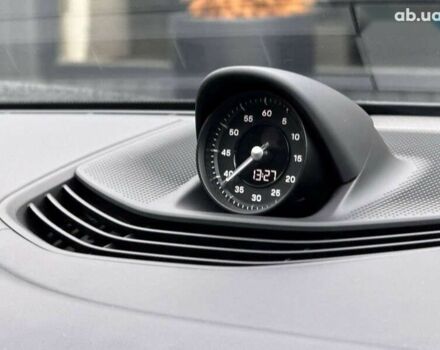 Порше Тайкан, объемом двигателя 0 л и пробегом 69 тыс. км за 52000 $, фото 25 на Automoto.ua