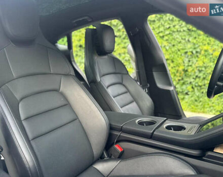 Порше Тайкан, об'ємом двигуна 0 л та пробігом 17 тис. км за 58100 $, фото 39 на Automoto.ua