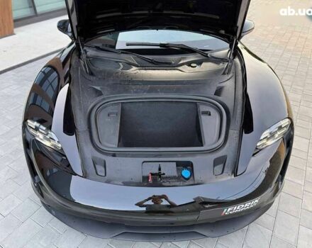 Порше Тайкан, объемом двигателя 0 л и пробегом 32 тыс. км за 45500 $, фото 13 на Automoto.ua