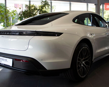 Порше Тайкан, объемом двигателя 0 л и пробегом 0 тыс. км за 112146 $, фото 5 на Automoto.ua