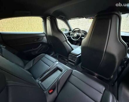 Порше Тайкан, объемом двигателя 0 л и пробегом 32 тыс. км за 45500 $, фото 6 на Automoto.ua