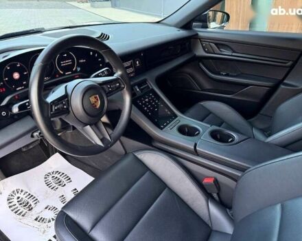Порше Тайкан, объемом двигателя 0 л и пробегом 32 тыс. км за 45500 $, фото 4 на Automoto.ua