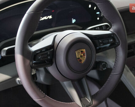 Порше Тайкан, объемом двигателя 0 л и пробегом 0 тыс. км за 100341 $, фото 12 на Automoto.ua