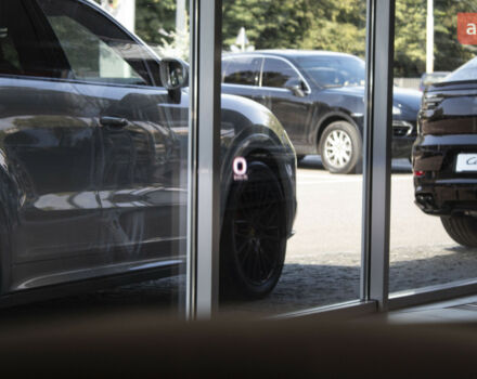 Порше Тайкан, объемом двигателя 0 л и пробегом 0 тыс. км за 100341 $, фото 18 на Automoto.ua