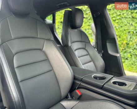 Порше Тайкан, об'ємом двигуна 0 л та пробігом 17 тис. км за 58100 $, фото 35 на Automoto.ua