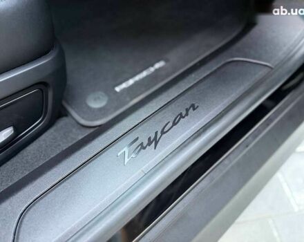 Порше Тайкан, объемом двигателя 0 л и пробегом 32 тыс. км за 45500 $, фото 11 на Automoto.ua