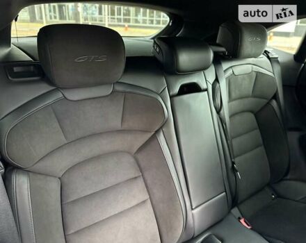 Порше Тайкан, объемом двигателя 0 л и пробегом 35 тыс. км за 99999 $, фото 71 на Automoto.ua