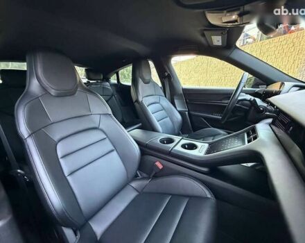 Порше Тайкан, объемом двигателя 0 л и пробегом 32 тыс. км за 45500 $, фото 7 на Automoto.ua