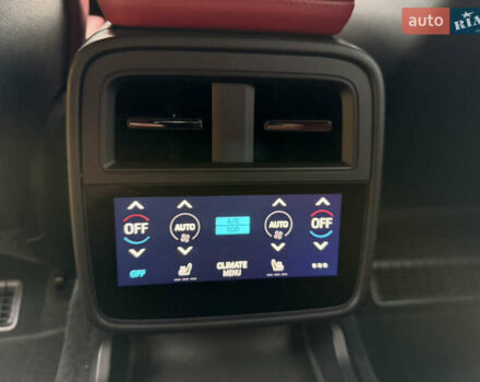 Сірий Порше Тайкан, об'ємом двигуна 0 л та пробігом 147 тис. км за 69890 $, фото 44 на Automoto.ua