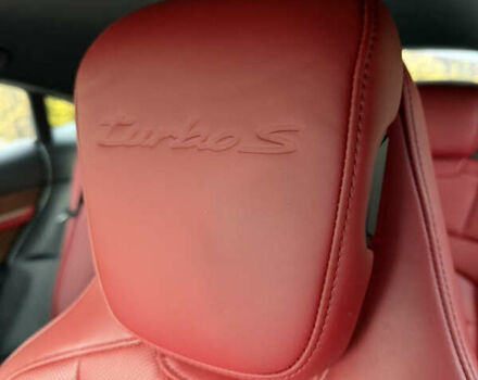 Сірий Порше Тайкан, об'ємом двигуна 0 л та пробігом 147 тис. км за 69890 $, фото 26 на Automoto.ua