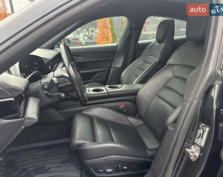 Серый Порше Тайкан, объемом двигателя 0 л и пробегом 69 тыс. км за 52000 $, фото 17 на Automoto.ua