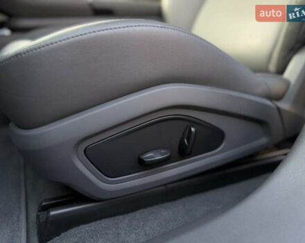 Серый Порше Тайкан, объемом двигателя 0 л и пробегом 129 тыс. км за 53500 $, фото 54 на Automoto.ua