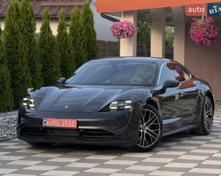 Серый Порше Тайкан, объемом двигателя 0 л и пробегом 129 тыс. км за 53500 $, фото 1 на Automoto.ua