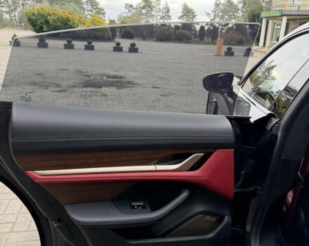 Сірий Порше Тайкан, об'ємом двигуна 0 л та пробігом 147 тис. км за 69890 $, фото 42 на Automoto.ua