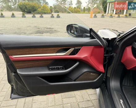 Сірий Порше Тайкан, об'ємом двигуна 0 л та пробігом 147 тис. км за 69890 $, фото 21 на Automoto.ua