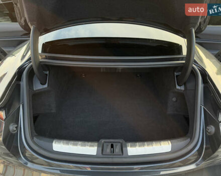 Серый Порше Тайкан, объемом двигателя 0 л и пробегом 129 тыс. км за 53500 $, фото 43 на Automoto.ua