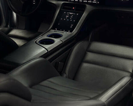 Серый Порше Тайкан, объемом двигателя 0 л и пробегом 75 тыс. км за 65000 $, фото 17 на Automoto.ua