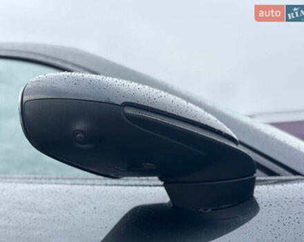 Серый Порше Тайкан, объемом двигателя 0 л и пробегом 69 тыс. км за 52000 $, фото 12 на Automoto.ua