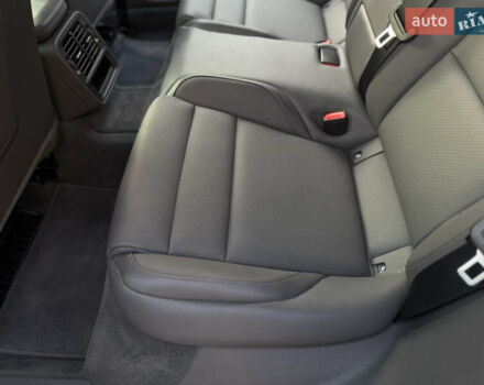 Серый Порше Тайкан, объемом двигателя 0 л и пробегом 129 тыс. км за 53500 $, фото 60 на Automoto.ua