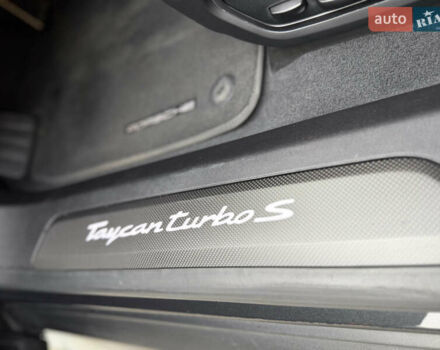 Сірий Порше Тайкан, об'ємом двигуна 0 л та пробігом 147 тис. км за 69890 $, фото 23 на Automoto.ua